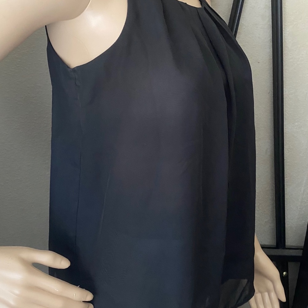 Black Top - Picture 2 of 10